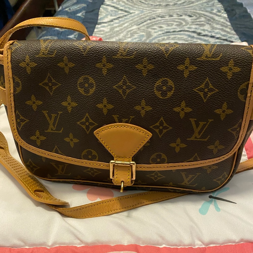 Authentic LV sologne